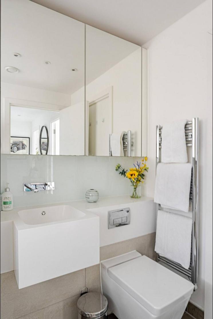 Luxurious 5 Mins To & Train Station Appartamento *