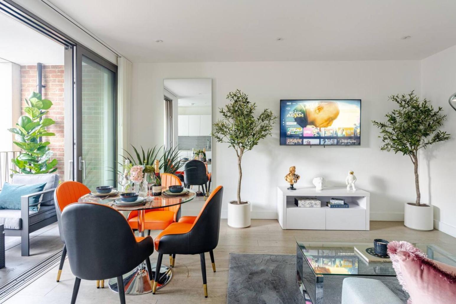 Luxurious 5 Mins To & Train Station Appartamento *